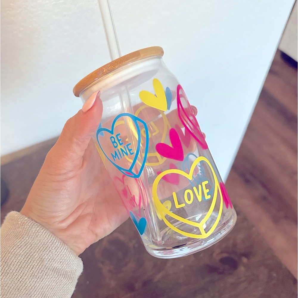 Ice coffee glass with glass straw